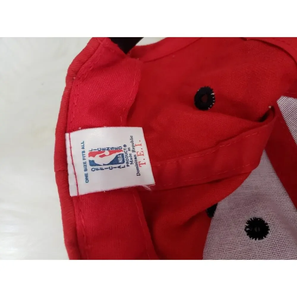 YOUTH Vintage‎ 90s NBA Chicago Bulls Snapback Hat Cap Red Deco Font T.E.I.